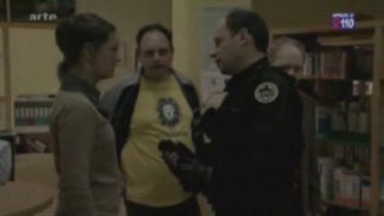 Elèves et prof dans la journée de la jupe