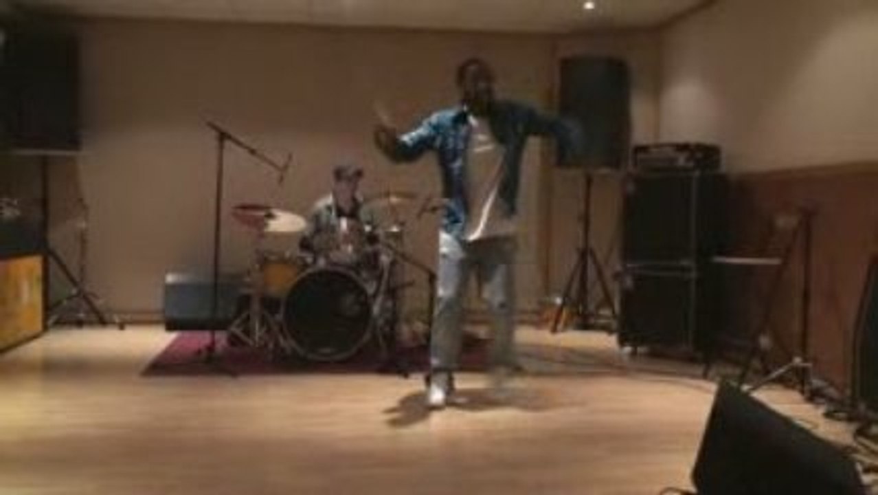 NJ en repetition avec son Batteur