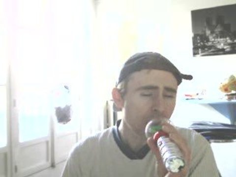 Wiwi égratigne Dis moi je t'aime