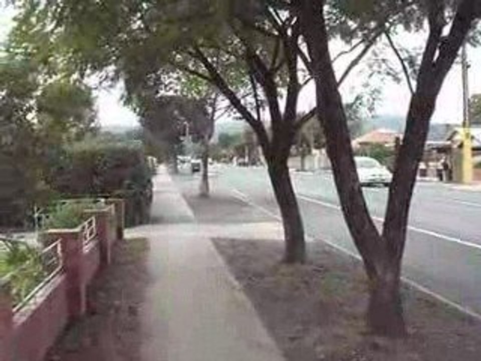 MOV002