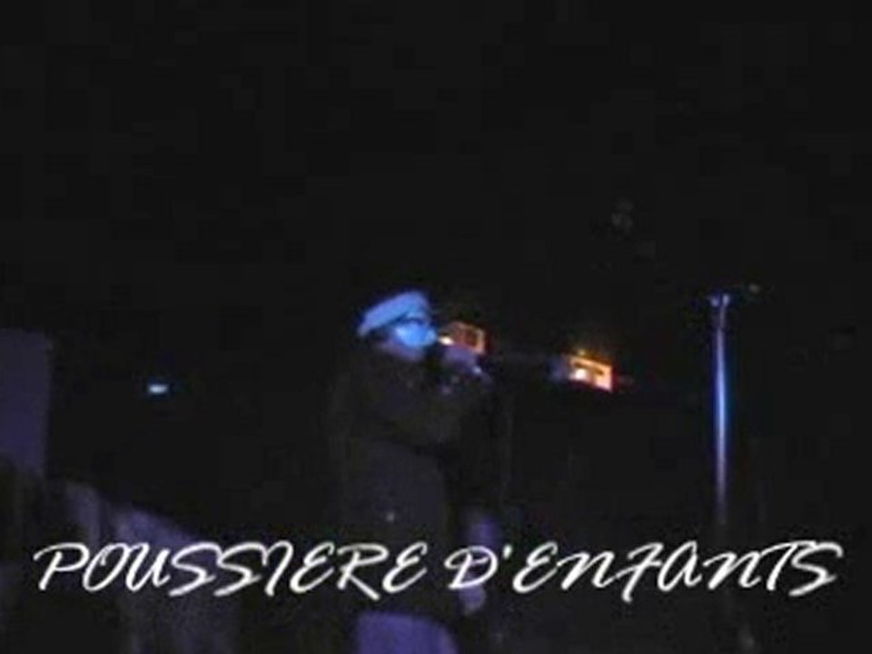 Klub des loosers @ Batofar (18.11.04) Poussières d'enfants