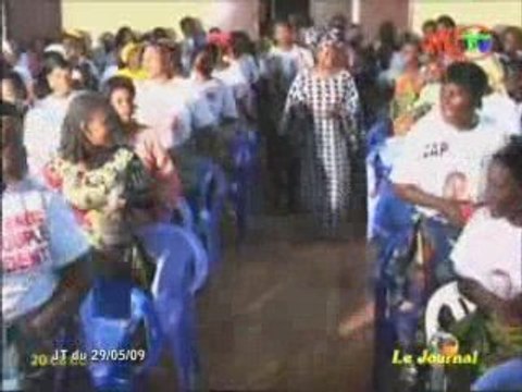 Antoinette Sassou Nguesso et les femmes des Plateaux