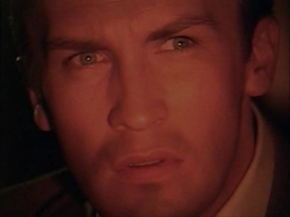 CLIP SERIE TV LES ENVAHISSEURS