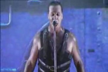 Rammstein - links 2 3 4 (live volkerball)