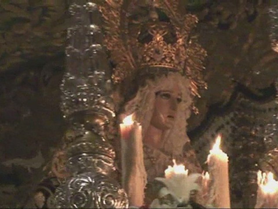 A PIE DE TRONO: ESPERANZA 2009