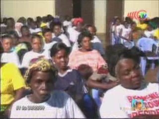 Antoinette Sassou Nguesso et les femmes des Plateaux