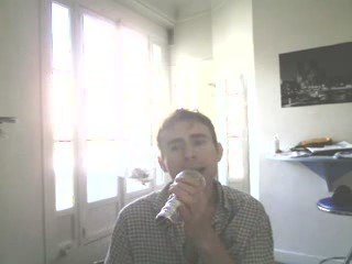 Wiwi égratigne "New York USA"