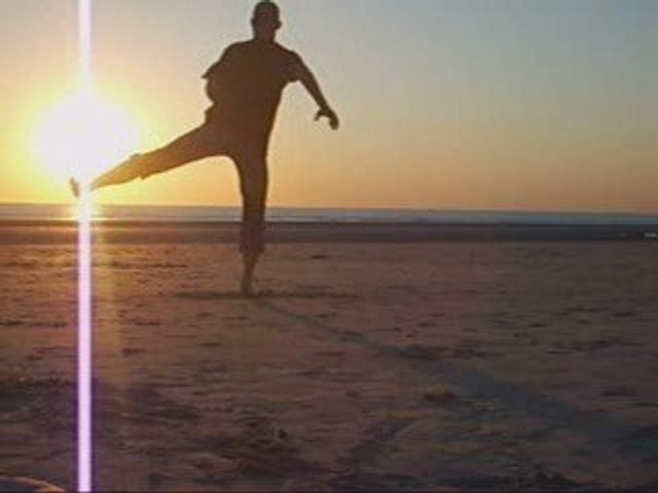 SERIALJUMPER59- Jump à la plage...