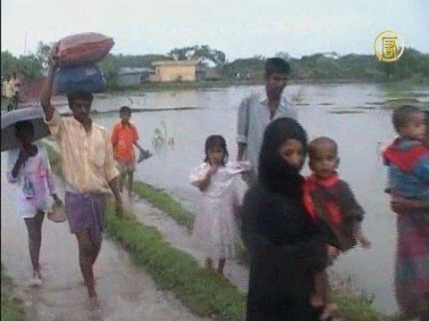 Циклон Айла разрушил Бангладеш