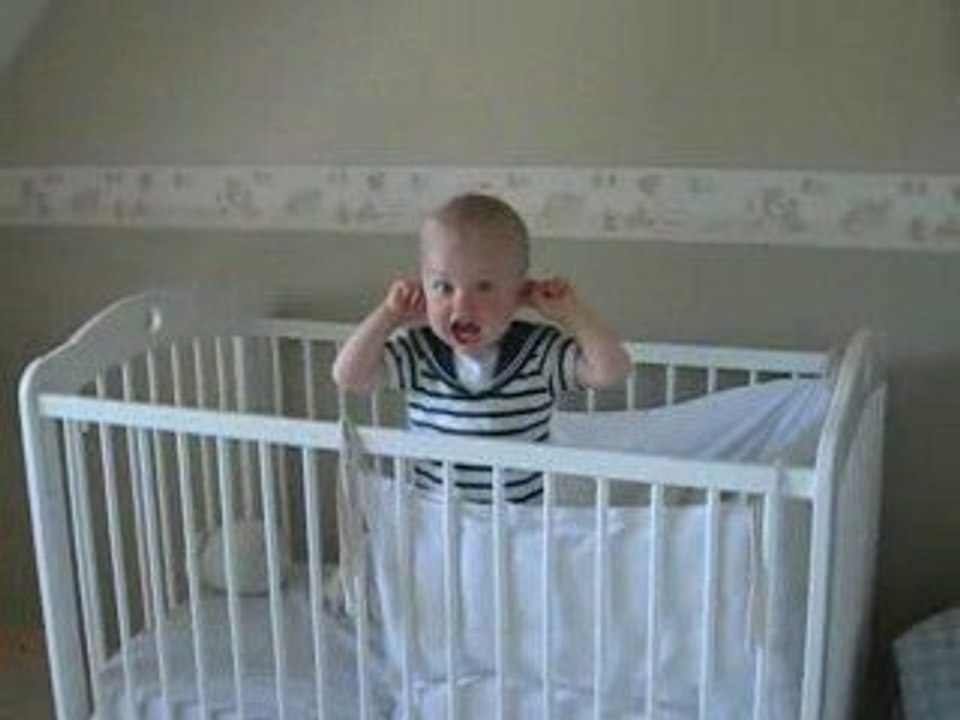 Louis délire dans son lit!