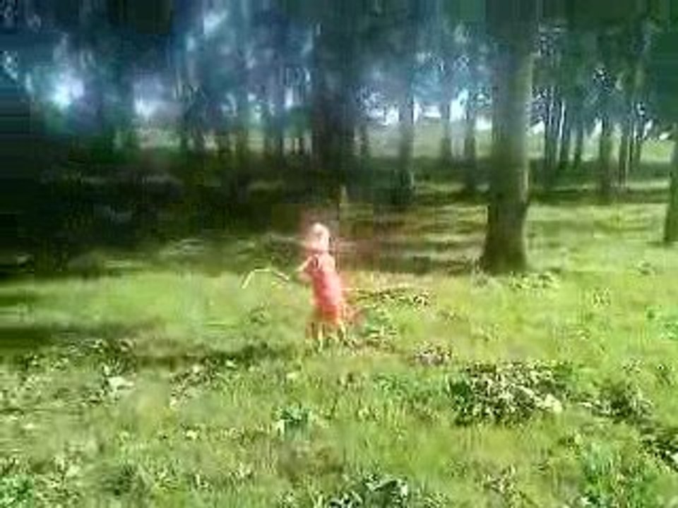 ma fille en trotinette dora