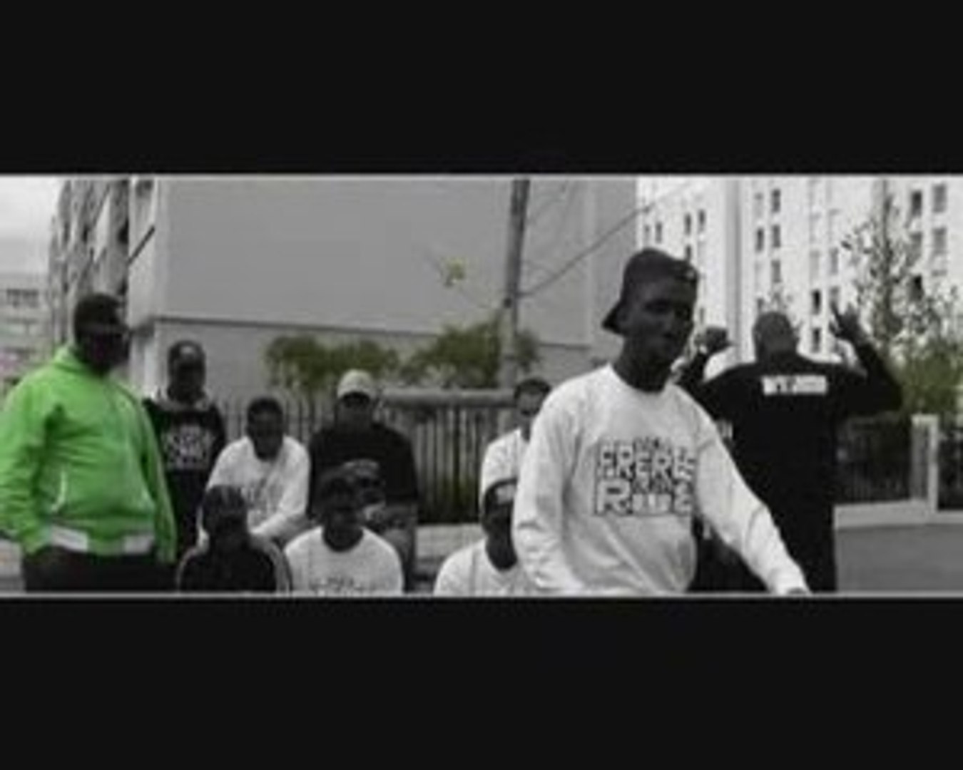 ⁣Clip Les Frères De La Rue Feat Soma -Pour nos disparus