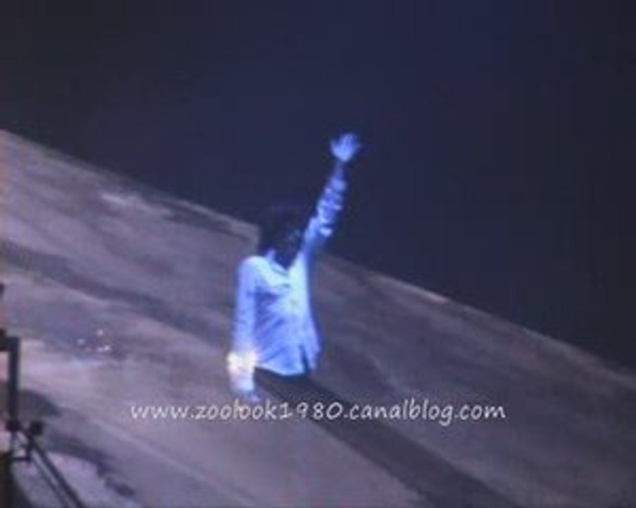 FINAL ( Revolution)  Jarre in door ZURICH 30 mai 2009