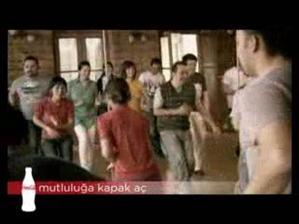 Coca-Cola Mutluluga Kapak Aç - Dansçi