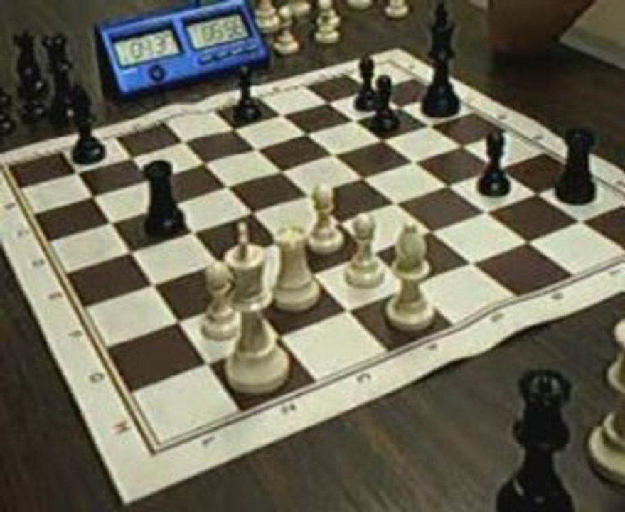 ECHECS : JULIEN 0 VS 1 GREG (INTER-SERVICE 2009)