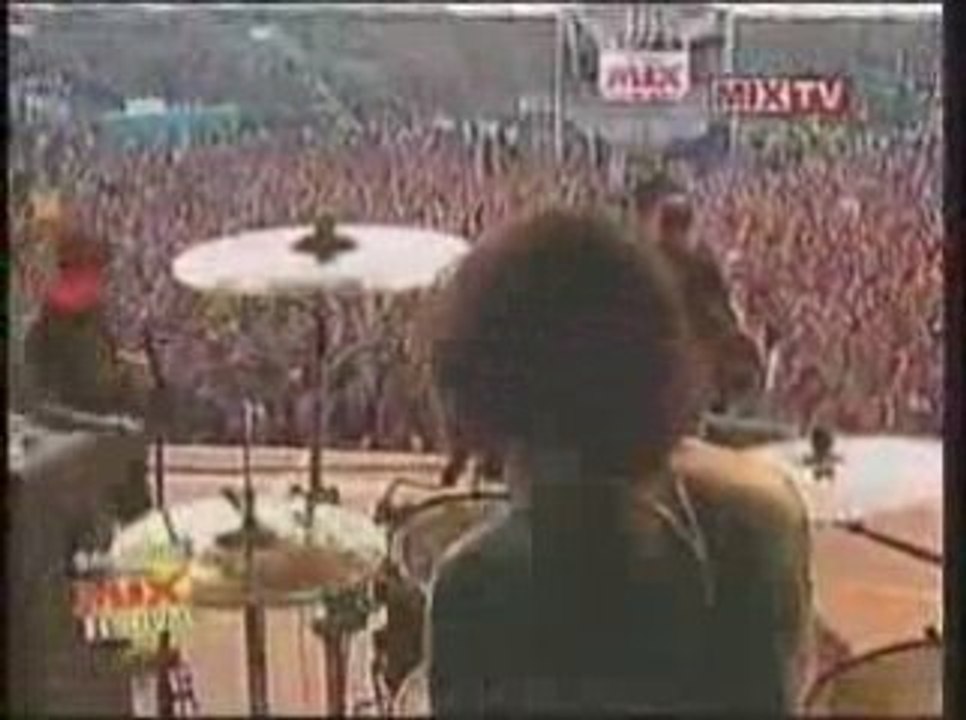 Fall Out Boy - Sugar We're Going Down (Live)