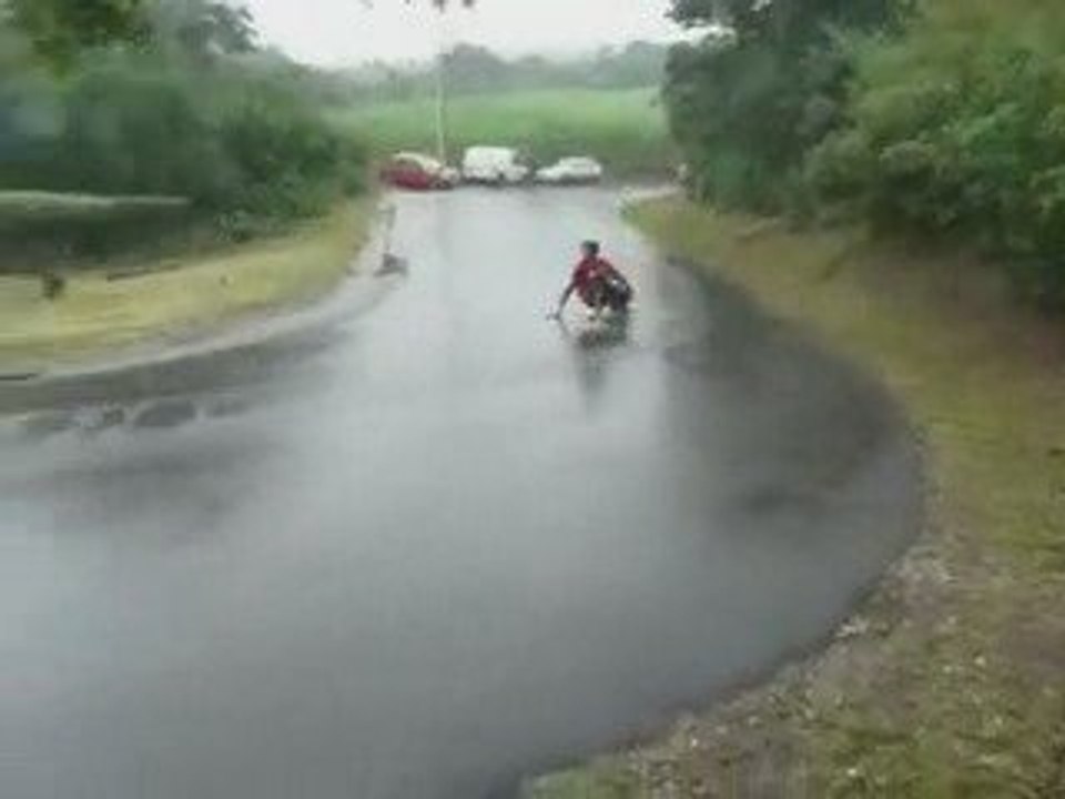 Manirons sous la pluie