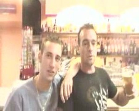 Street bench-petit moment d amitier