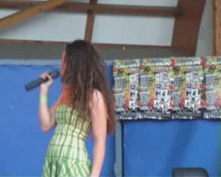 ines sawsen 14 ans chante If i'ain't got you de Alicia key