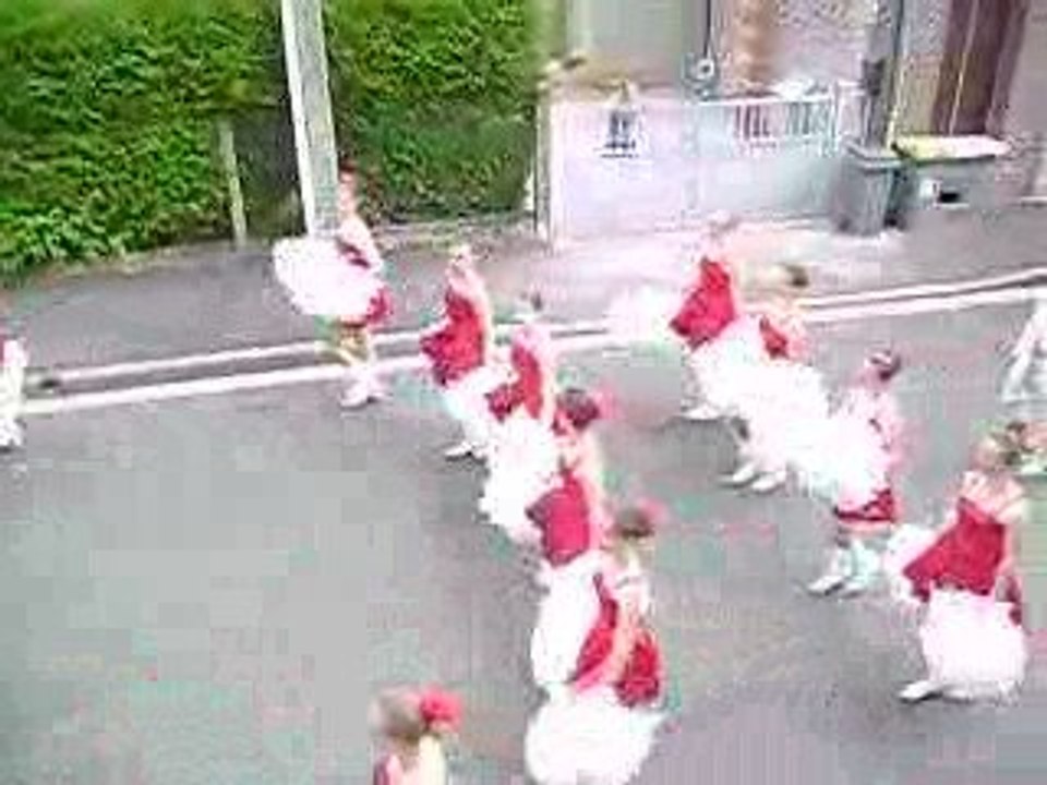 08 - defile pom pom girl