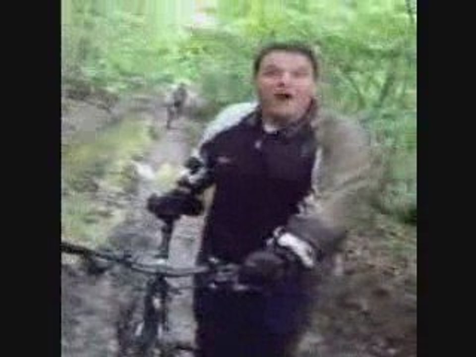 Bou est dans la Boue-Forêt de Carnelle 28 Mai 2009