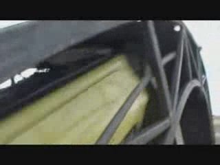 Le looping en voiture de folie avec Dunlop