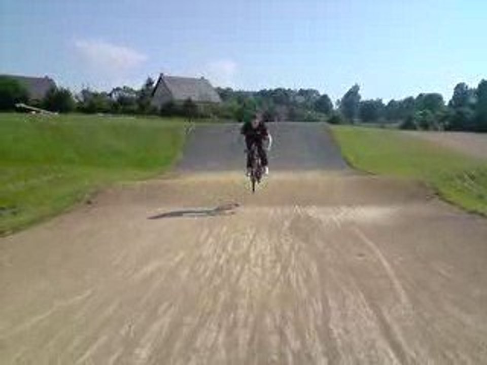 velo crash