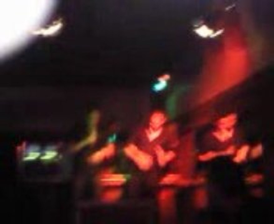 A la queue lele à l'alégra: MDR!