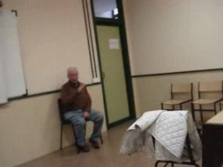 Dernier jour de notre cours. Félix chante pour nous