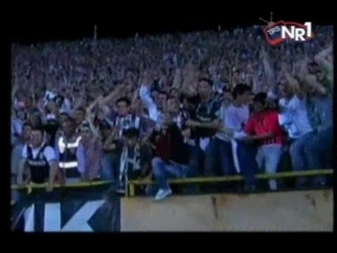 Besiktas - Anlayamaz Kimse Bu Aski (2009) by Aluxton