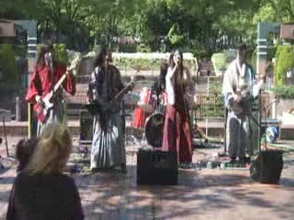 (震雷蛮唱)Bande de métaux lourds japonaise(Je veux dehors)