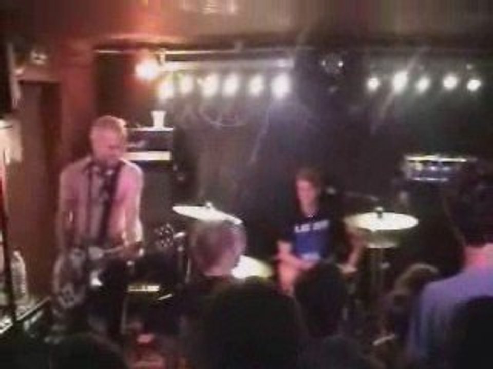 Dolores Riposte le 25.04.09 La Chimère à Lille