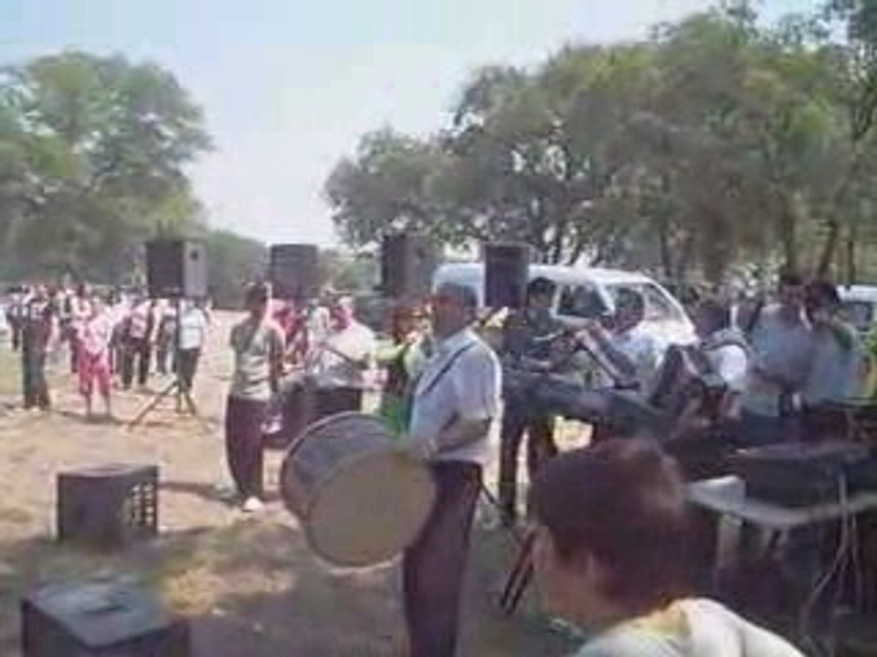 Mestanlı derneği şenliğinden Piyanist Hasan ve Arkadaşları