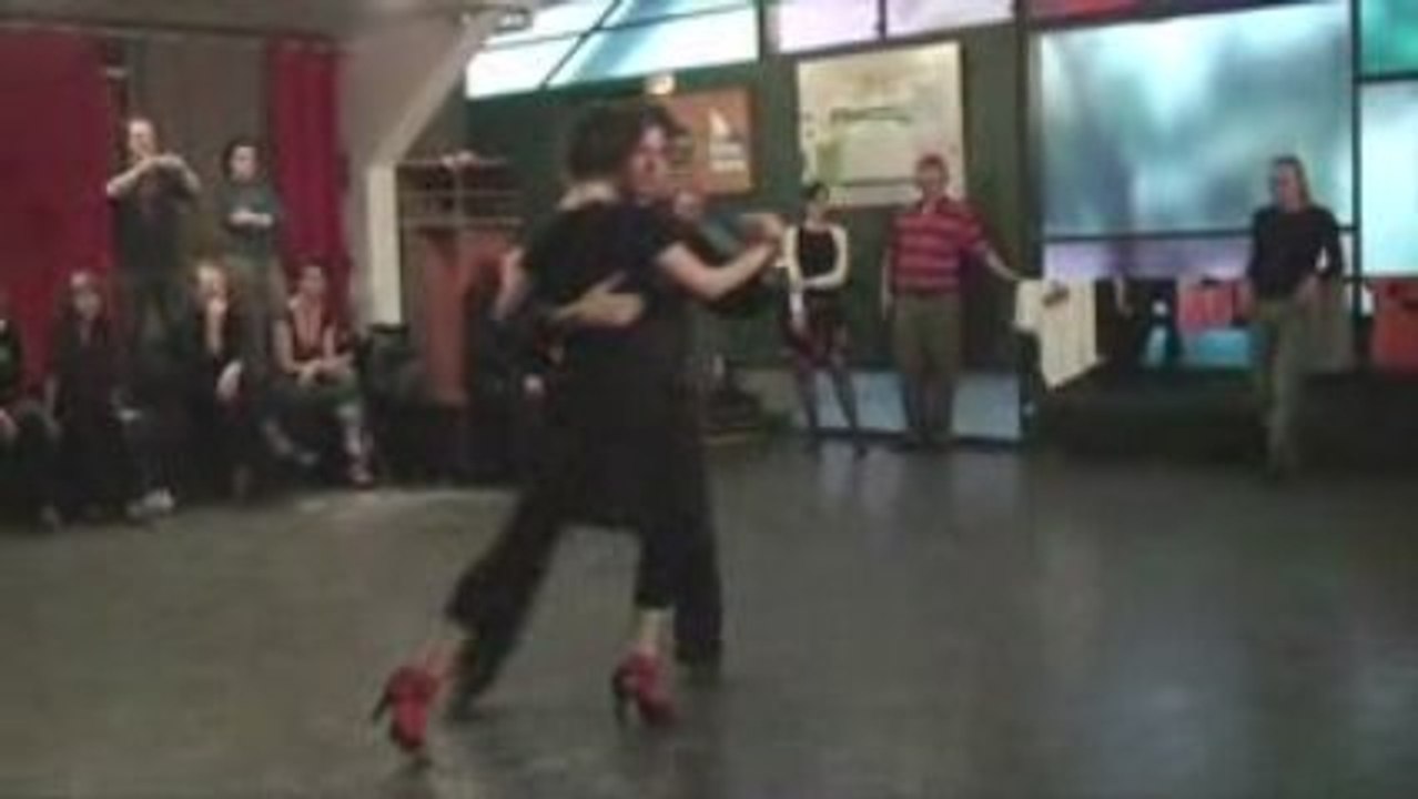 Tango: le chassé