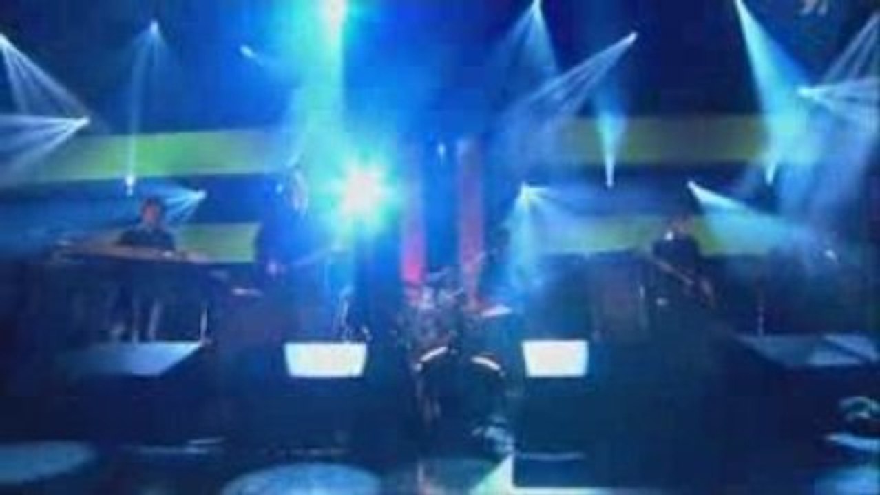 the Cure - Boy's Don't Cry (Live Jools Holland 2004)