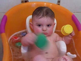 Je fais des castagnettes dans mon bain