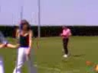 Ne sais pas lancé mais est fiere d'elle : Ah le javelot !!