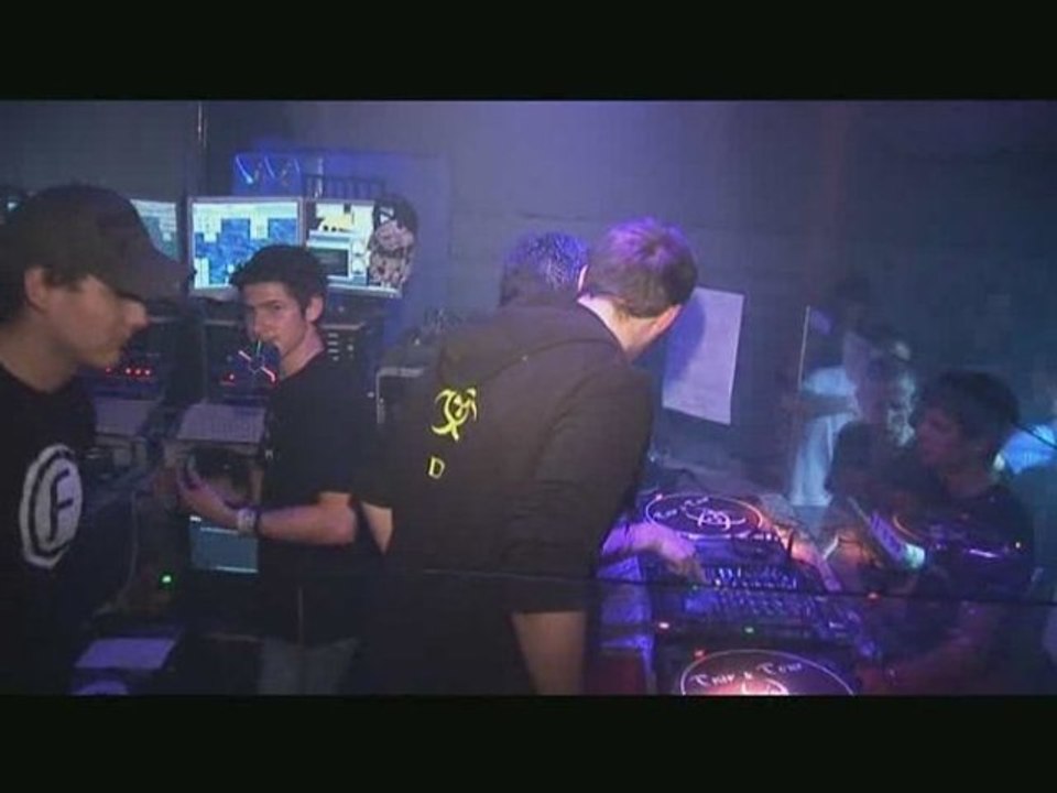 Artemis Vs R3m @ R.AW.3 by Trip & Teuf