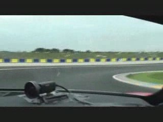 Accélération et son de l'Audi R8 V10 LMS sur le circuit buga