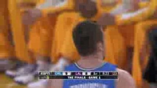Hedo Turkoglu drives the lane and hits the reverse layup in