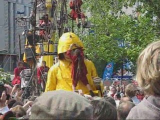 Royal de Luxe : la petite géante est réveillée (vendredi)