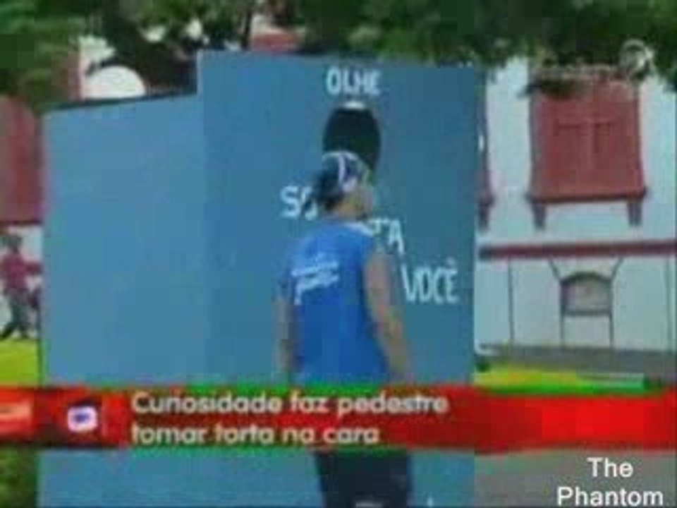 Régis vs tarte à la crème Mdr