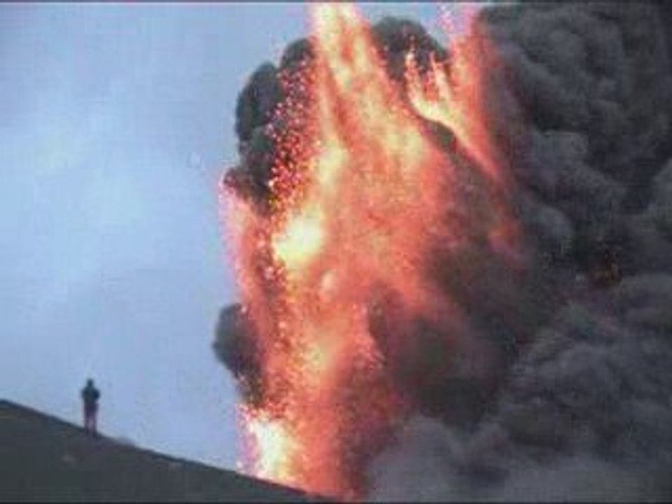 Cendres et Fontaines de lave sur l'Etna