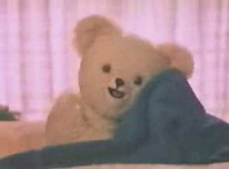 Pub 80's Cajoline avec le petit ourson