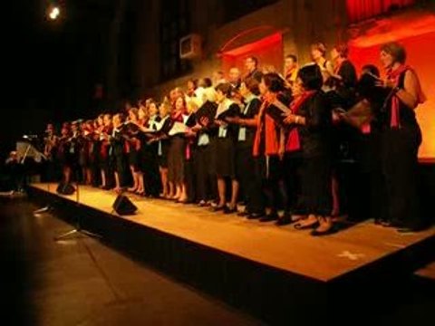 Emmenez-moi au bout de la terre de Charles Aznavour