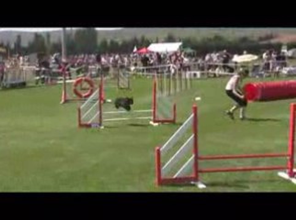 STGR Lezignan Snoopy Jumping1