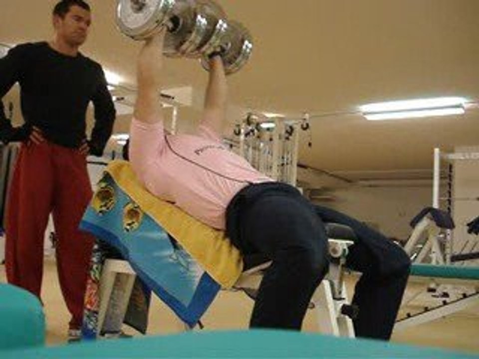 42 kg dans chaque main