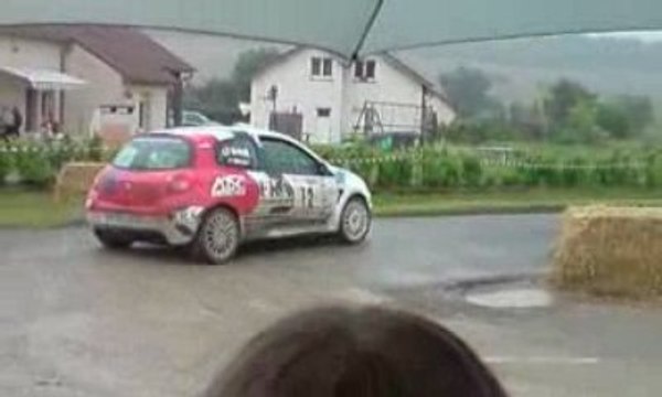 Clio R3 épingle Rallye Mouzon-Frézelle 2009 MARC BARBE !