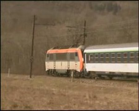 La BB 26020 sur un Modane - Paris à Artemare