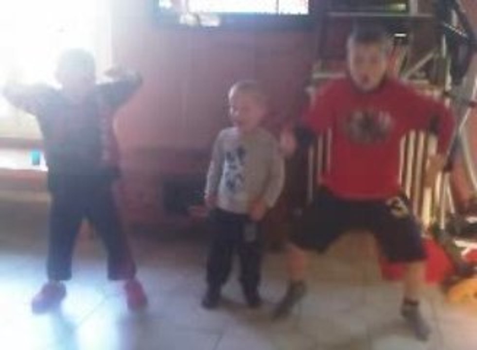 VID 00004-20090509-1932